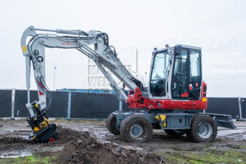 Takeuchi TB370W 10